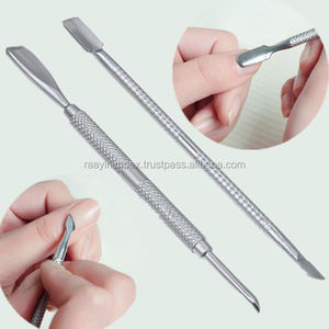 Empujador de Cutículas Profesional de Acero Inoxidable de Doble Cara con Mango Largo, Herramienta para Uñas con Mango Metálico, Estilo Sencillo - Product Image 1