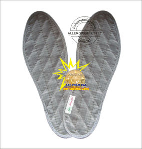 Cómodas plantillas deportivas HUONG QUE 100% con polvo de canela natural y tela de algodón para mantener los pies secos y cálidos - Product Image 3