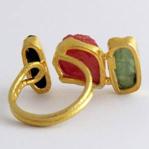 Élégant Prehnite _ bague plaquée or en argent Sterling 925, Onyx noir et rubis - Product Image 6