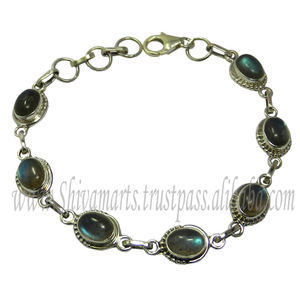 925 Sterling Silver Labradorite <b>Gemstone</b> <b>Bracelet</b> Handmade Fancy Silver Jewelry With Bezel Setting Direct From Manufacturer - Product Image 3