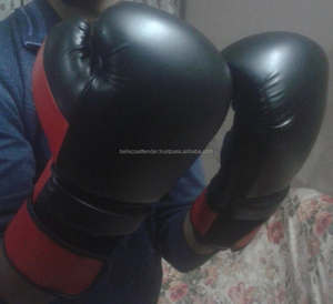 Guantes de Boxeo de Cuero Hechos a Medida, Logotipo Personalizado, Transpirables, Ligeros, Cierre de Gancho y Bucle, Guantes de Entrenamiento Profesional Sialkot - Product Image 3