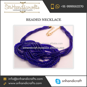   El Arte del Collar Anudado Azul Brillante de Diseño Hermoso Hecho a Mano para Bodas y Aniversarios - Product Image 1