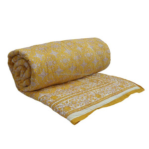 Meilleure vente couette en coton biologique 100% fabricant indien magasins d'usine taille double imprimé Phool Patti Pili motif disponible - Product Image 1