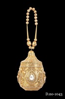 1042 Pochette de soirée pour femme en métal SAFFIANO de haute qualité, faite main, ornée de perles dorées et argentées, forme carrée demi-lune avec pierres