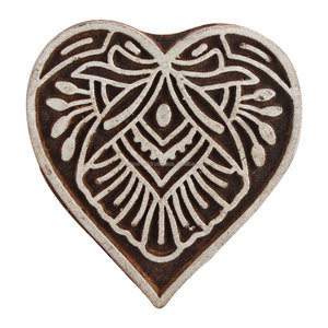 บล็อกไม้รูปหัวใจบนชั้นวางอินเดียน WB-2651 - Product Image 1