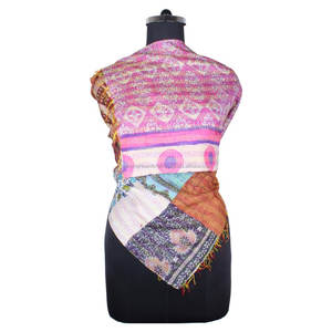 Kantha-Écharpe de Travail en Soie Fait Main Style Vintage SC1447, Design Tendance pour Filles - Product Image 1