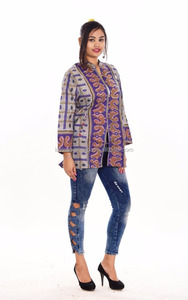 Chaqueta larga de seda kanta Vintage, chaqueta Hippie hecha a mano, acolchada, de estilo clásico - Product Image 3