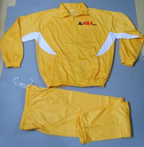 Traje de pista y campo Premium para un rendimiento óptimo - Product Image 1