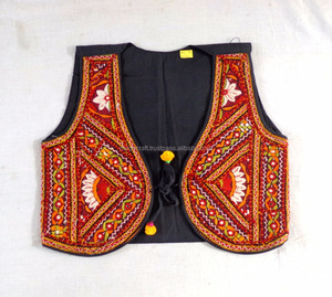 Chaqueta Bordada Vintage con Diseño de Espejo Kutch - Chaleco Sin Mangas Bordado a Mano al por Mayor - Chaleco Indio para Mujer - Koti - Shrug - Product Image 4