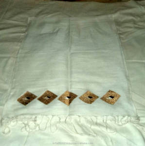 Écharpe de luxe en lin et coton tissé à la main motif imprimé et brodé - Product Image 5