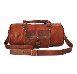 Sac de voyage vintage en cuir véritable avec sangle réglable, unisexe, capacité 36-55L, fermeture à boucle - Product Image 1