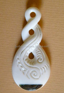 Specialista Tribale Osso Intaglio in Fatti A Mano Ciondolo Gioielli Diretta Artista - Product Image 5