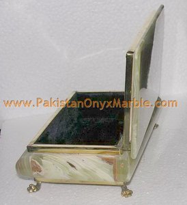 Boîtes rectangulaires en onyx poli, bijoux en pierre naturelle, décoration d'intérieur avec motif de style amour, artisanat en pierre fait à la main - Product Image 6