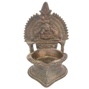 Handmade Golden <b>Brass</b> Gajalakshmi Vilakku Kamatchi Vilakku <b>Oil</b> <b>Lamp</b> Diya Deepak Diwali Aarti Pooja Article Decoration - Product Image 1