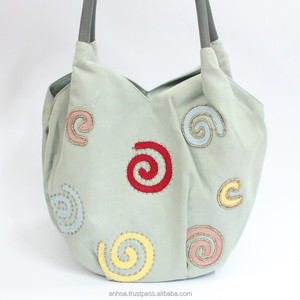 Jacquard Beaded Woman <b>Handbags</b> - Product Image 3