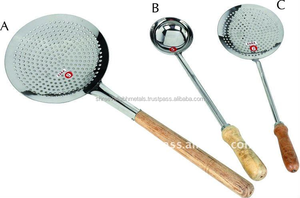 ทัพพีสแตนเลสพร้อมด้ามไม้สำหรับใช้ในครัวบ้านเครื่องมือโลหะที่ทนทาน - Product Image 2