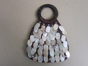 Beautiful mother of pearl handbag for women price from Vietnam manufacturer - Product Image 1