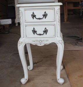 โต๊ะข้างเตียงแบบ2ลิ้นชักทาสีขาวแบบฝรั่งเศสโบราณโต๊ะข้างเตียงหรูหรา - Product Image 1