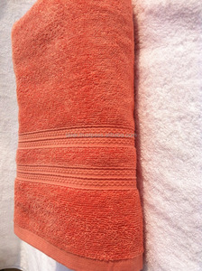 Serviettes de bain 100% coton éponge de qualité supérieure - Product Image 2