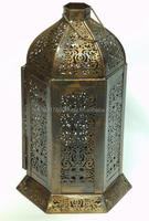 Pilier de lanterne en métal marocain porte-bougie lampe de luxe en cuivre Antique en verre bleu lanternes pour la décoration de la maison