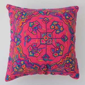 Housses de coussin carrées brodées à la main en coton 45x45 pour usage domestique - Product Image 1