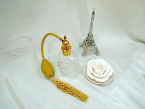 Atomiseur de parfum rond en verre rechargeable de 100 ml avec bouchon à vis et marquage à chaud - Product Image 2