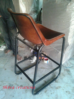 Chaise de bar industrielle vintage en cuir et fer Shiva, mobilier élégant de style rétro pour les espaces commerciaux