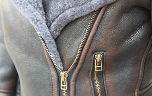 Blouson d'aviateur en cuir de mouton élégant pour femmes Vêtements d'extérieur chauds Vêtements d'hiver Respirant Fashion Forward Design - Product Image 5