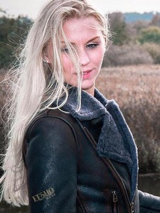 Moda Shearling Moto Jacket para mujer Elegante ropa de abrigo de invierno con forro suave y diseño inspirado en motorista de moda - Product Image 4