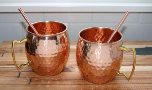 Ensemble de 2 tasses à mules de Moscou martelées en cuivre pour la maison et la cuisine - Product Image 4