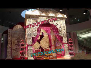 Mandap de boda con temática de pavo real, decoración de escenario, pilares de madera, fabricante indio de escenario de boda - Product Image 6