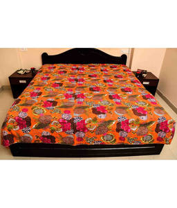 Edredón Kantha Floral Vintage indio hecho a mano, nueva funda de cama Tropical lavable con relleno de algodón para uso doméstico o hotelero - Product Image 1