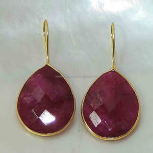 Forma de pêra Dainty Dangle Drop 18k Banhado A Ouro Rubi Brincos para Mulheres Gemstone Natural Menor Preço <span class=keywords><strong>Bulk</strong></span> Seller Red Ruby Brinco - Product Image 3