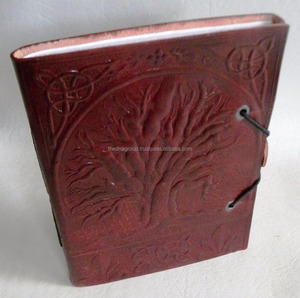 สมุดโน้ตหนังลายนูนต้นไม้แห่งชีวิตทำด้วยมือแนววินเทจพร้อมกระดุมปิดแบบยืดหยุ่น - Product Image 2