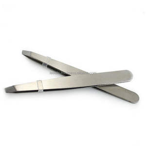 Juego de 2 Pinzas para Mujer y Hombre - Pinzas Inclinadas de Acero Inoxidable para Depilación, Perfectas para Cejas, Profesionales 2026 - Product Image 3