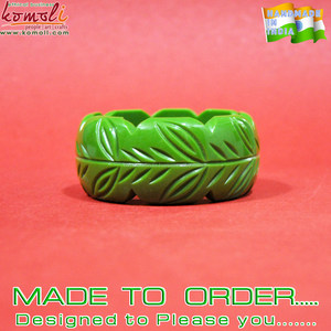 กำไลข้อมือเรซิ่นแกะสลักลายใบไม้สีเขียวสไตล์วินเทจ - Product Image 2