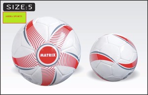 ลูกฟุตบอลพีวีซีและหนังสำหรับใช้ในการเล่นกีฬา - Product Image 1