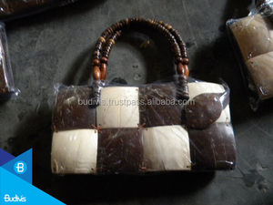 Handmade Coconut Shell Wallet for <b>Weddings</b> Custom Name Carving Party <b>Souvenir</b> Item - Product Image 2