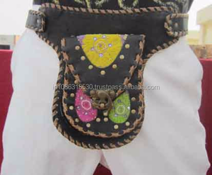 Mochila con cinturón de cadera y cintura de cuero con patrón de logotipo de cuentas divertidas con bolsillos espejados Riñonera Funky Hip Hope para ropa de fiesta de viaje - Product Image 5