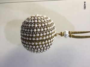 กระเป๋าลูกปัดสีเงินทองทำมือ H4279กระเป๋าคลัทช์ตอนเย็นและกระเป๋าปาร์ตี้สำหรับสุภาพสตรีช้อปปิ้งออนไลน์ในอินเดีย - Product Image 2