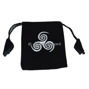 Bolsa de terciopelo con estampado celta Reiki - Product Image 1