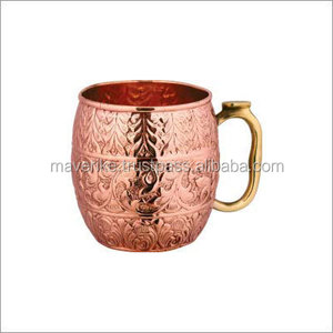 Diseño en relieve Moscow Mule Taza de cobre con mango de latón dorado Taza segura para alimentos para cóctel Vodka Bebidas - Product Image 1