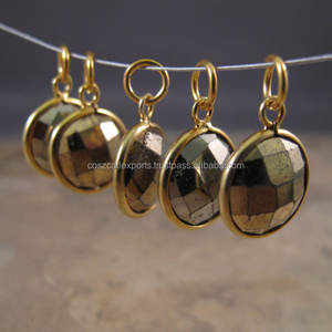 Colgante de Plata de Ley Bañada en Rodio con Conector Doble Facetado y Engaste Redondo de Pirita Dorada para Fiestas Cristianas - Product Image 3