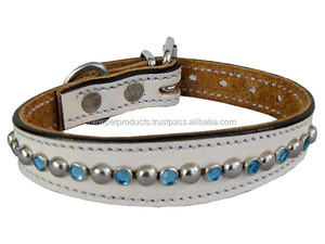 <span class=keywords><strong>Collar</strong></span> de perro de cuero de diseño personalizado al por mayor con tachuelas de latón estilo martingala de lujo entrenamiento patrón sólido característica suave