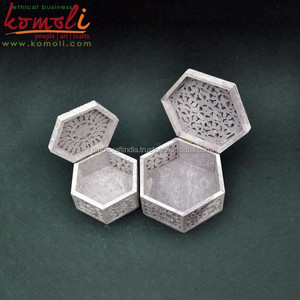 Caja de Recuerdos y Joyería Hecha a Mano con Piedra de Jabón Tallada a Mano - Product Image 6