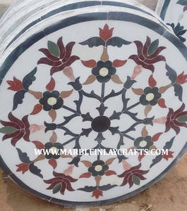 Hermoso Piso de Mármol con Incrustaciones - Product Image 1