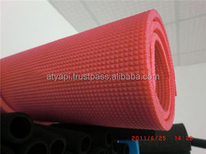 Feuille de mousse en caoutchouc XPE rouge, rouleau de 8 mètres - Product Image 3