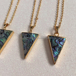 จี้ทรงสามเหลี่ยมเปลือกหอยเป๋าฮื้อธรรมชาติชุบทอง24K ฝังแฟชั่นทำด้วยมือ - Product Image 3