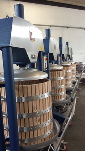 Tipo máquina de la cesta de la prensa del vino del hielo, prensa hidráulica del vino del hielo - Product Image 5