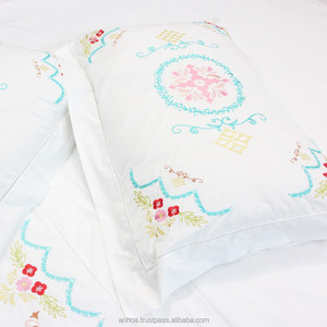 Taie d'oreiller de luxe en coton égyptien avec broderie, vente en gros, - Product Image 1